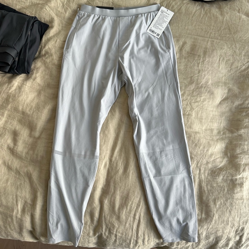 NWT lululemon reflective running jogger 29” inseam seal grey mens sz M
